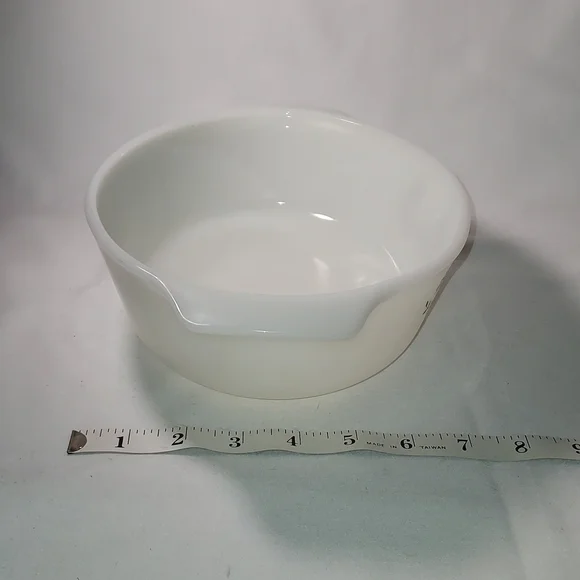 Vintage Green Daisy Casserole GlasBake 3 Quart Dish with Cover